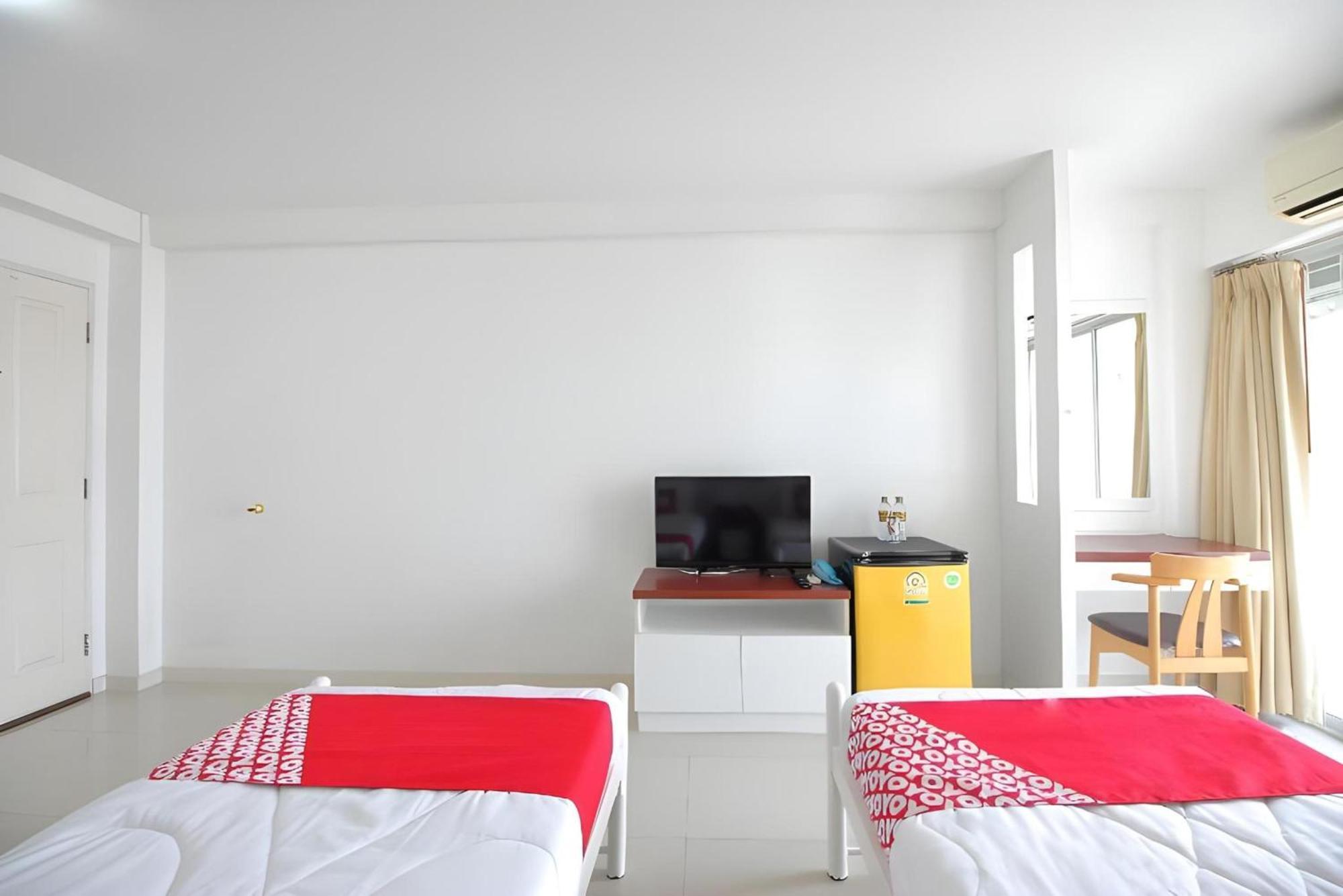 Super Oyo 498 Ladawan Villa Bangkok Exterior foto