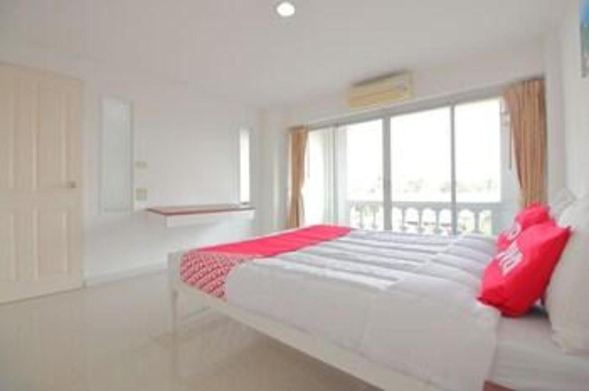 Super Oyo 498 Ladawan Villa Bangkok Exterior foto