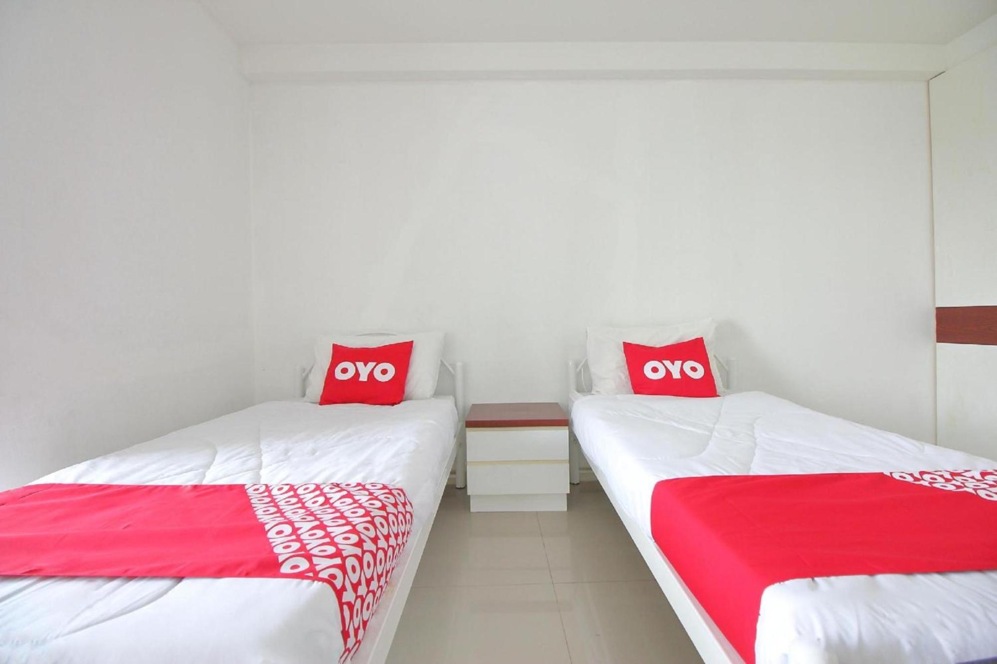 Super Oyo 498 Ladawan Villa Bangkok Exterior foto