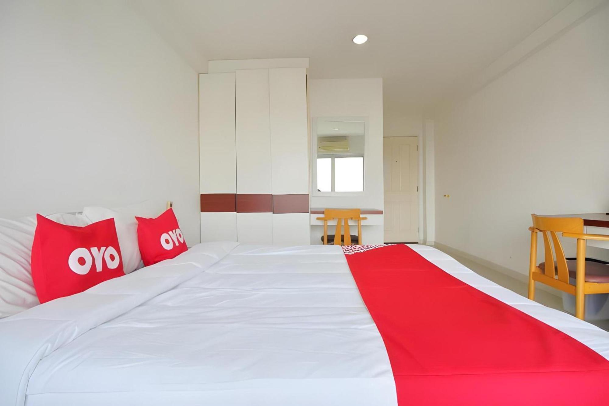Super Oyo 498 Ladawan Villa Bangkok Exterior foto