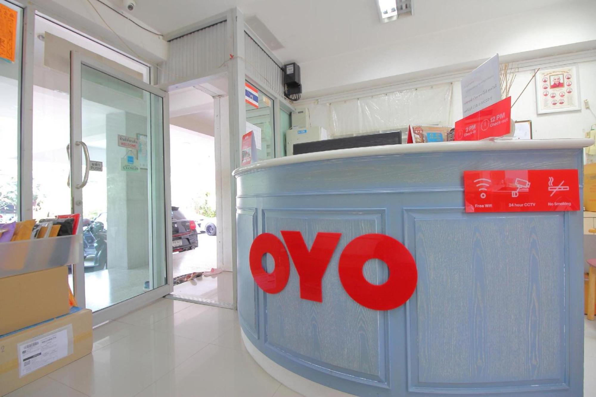 Super Oyo 498 Ladawan Villa Bangkok Exterior foto