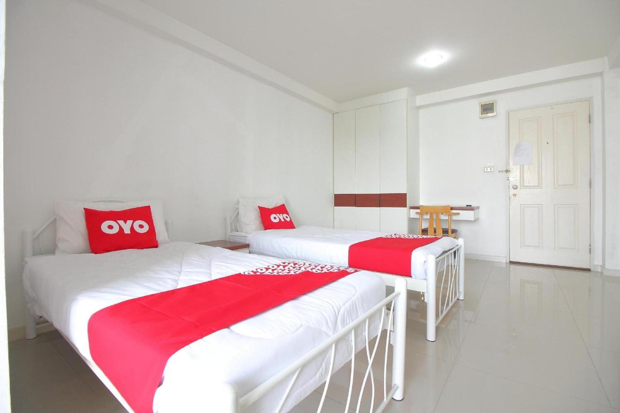 Super Oyo 498 Ladawan Villa Bangkok Exterior foto